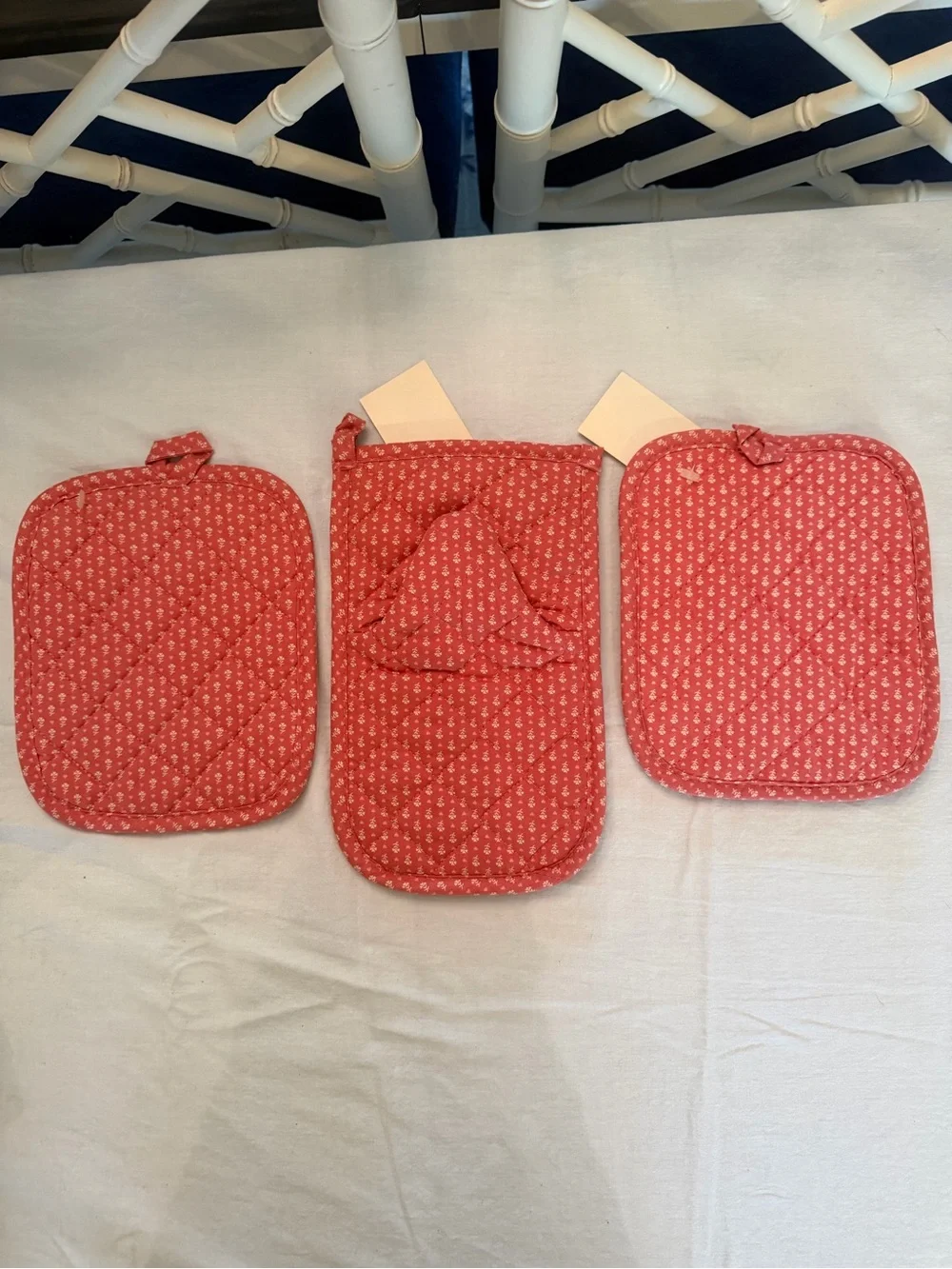 NOS pink & white geese grannycore Quilted Pot Holder Set (3-Piece)